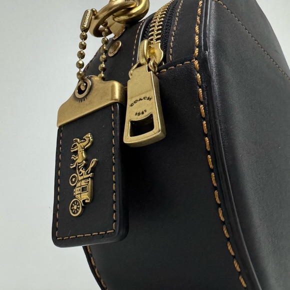 COACH 1941 Canteen Crossbody Bag Smooth
Black Leather - Picture 3 of 10